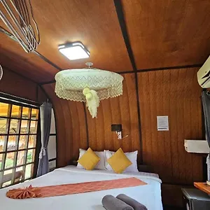 Eden Lanta Ko Lanta